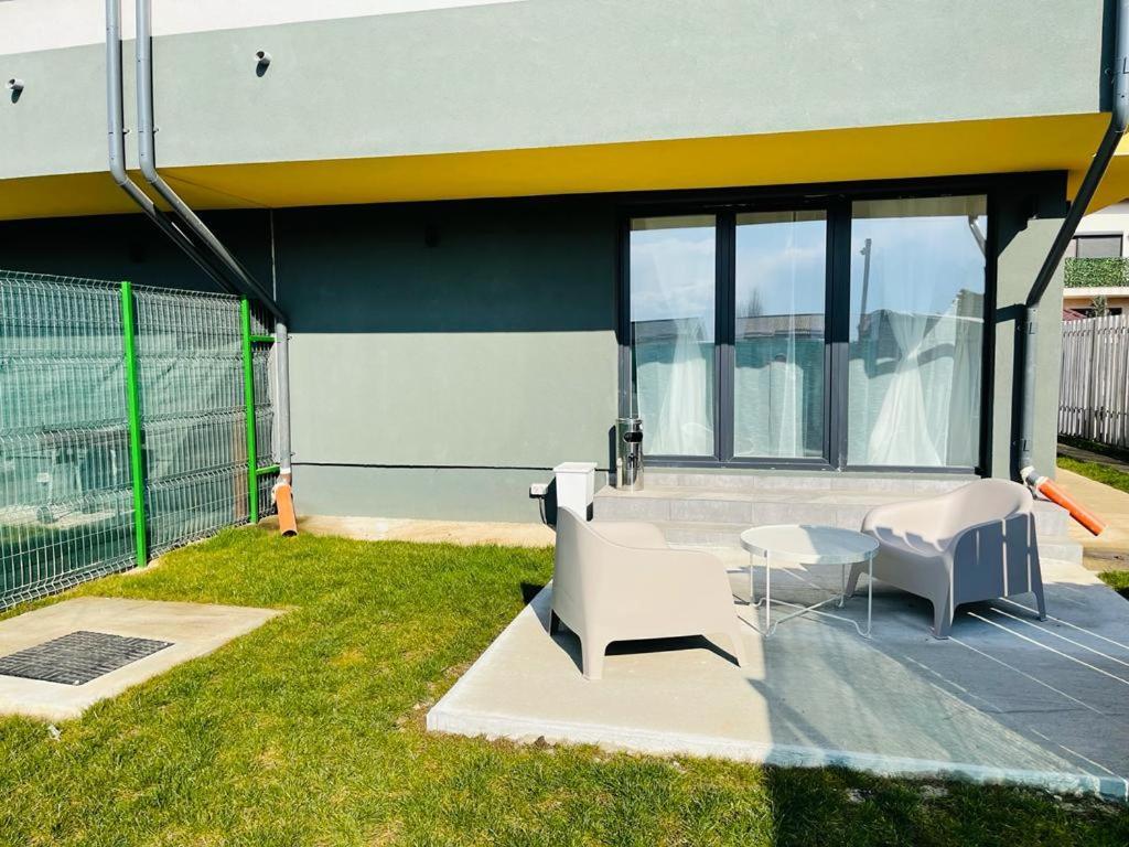 Galaxy Residence Villa Otopeni Exterior photo